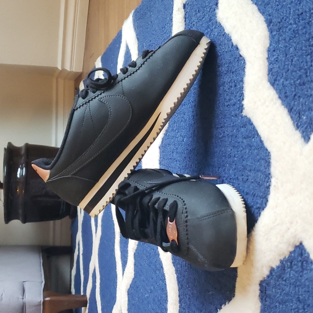 ❌❌ SOLD❌❌ Nike Cortez Black Rose Gold